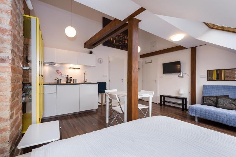 The Republic Apartments Прага Экстерьер фото