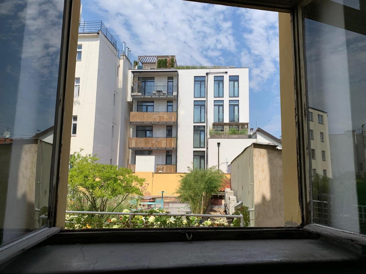 The Republic Apartments Прага Экстерьер фото