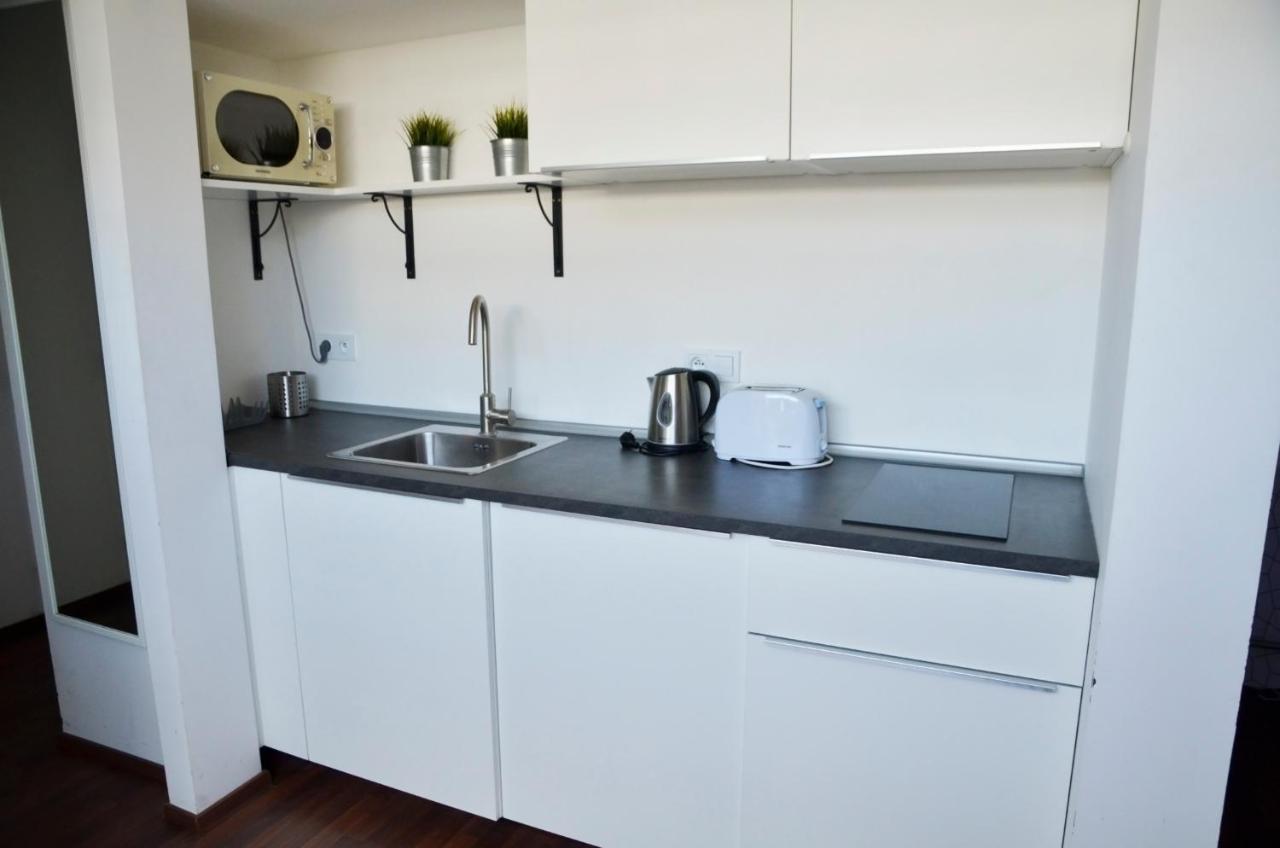 The Republic Apartments Прага Экстерьер фото